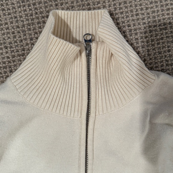 Urban Outfitters zip up sweater - size S - Picture 2 of 4